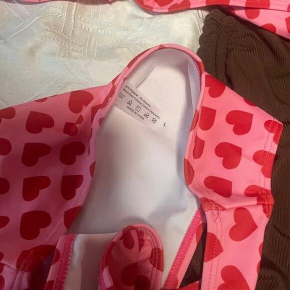 New trendy size medium bikini sets - Picture 2 of 3